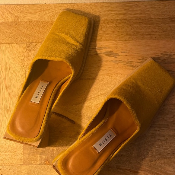 :) Jena Honey Gold Hair Mules by Miista 🐝 - Picture 9 of 14